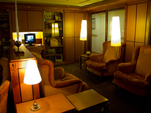 Zaandam - Neptune Lounge