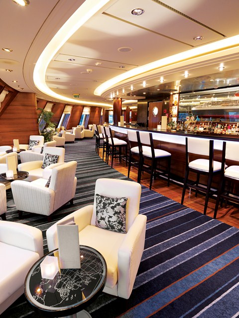 QM2 - Cunard - Commodore Club - Refit